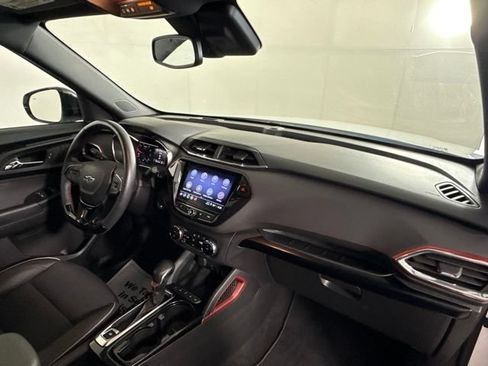Used 2023 Chevrolet TrailBlazer RS w/ Convenience Package AWD/4WD image 32