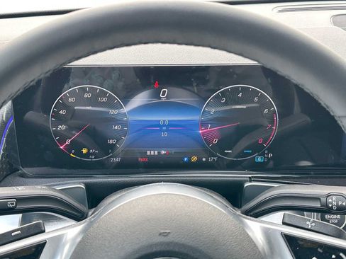 New 2026 Mercedes-Benz GLB 250 4MATIC image 24