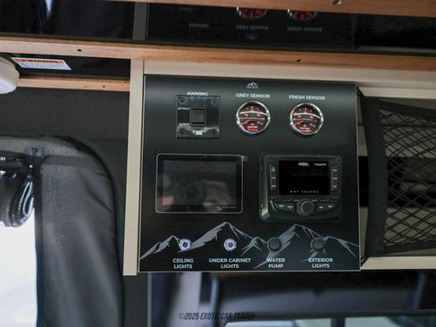 Used 2024 Mercedes-Benz Sprinter 2500 image 57