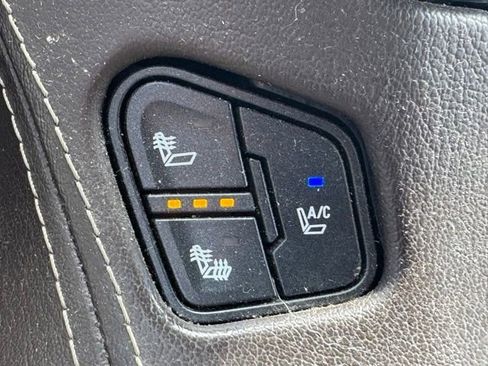 Used 2016 Chevrolet Tahoe LTZ AWD/4WD image 35