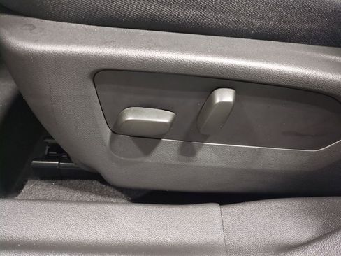 Used 2022 Buick Envision Essence w/ Technology Package I image 21