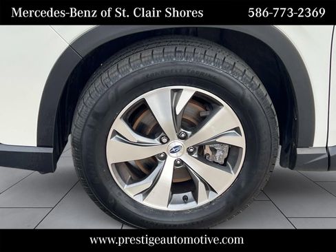 Used 2023 Subaru Ascent Premium w/ Convenience Package AWD/4WD image 9