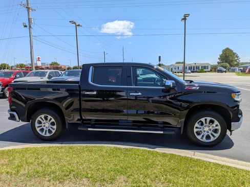 Used 2025 Chevrolet Silverado 1500 LTZ w/ LTZ Premium Package AWD/4WD image 4