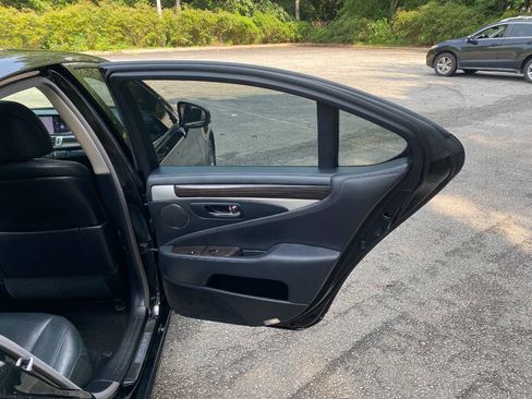 Used 2015 Lexus LS 460 w/ Comfort Package RWD image 49