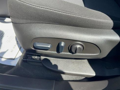 Used 2024 Chevrolet Blazer LT w/ Convenience Package image 11