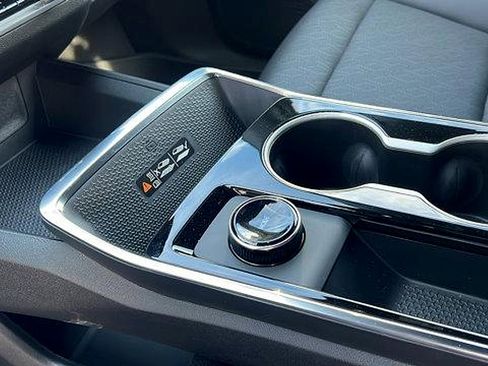 New 2026 Chevrolet Equinox LT w/ Convenience Package II image 20