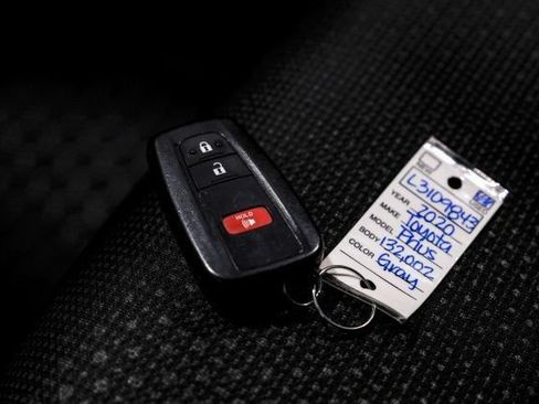 Used 2020 Toyota Prius LE FWD image 53
