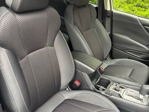 Used 2023 Subaru Forester Premium AWD/4WD image 19