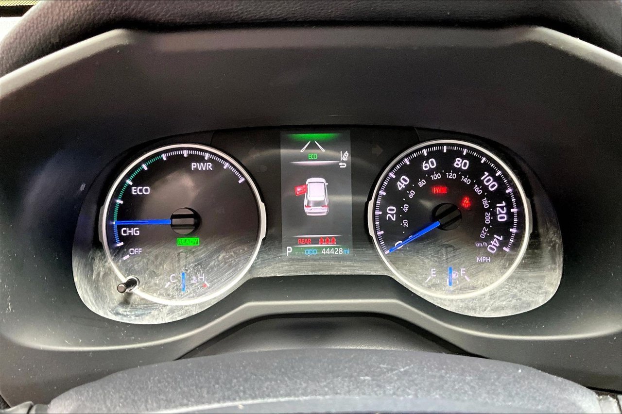 Used 2020 Toyota RAV4 LE AWD/4WD image 12