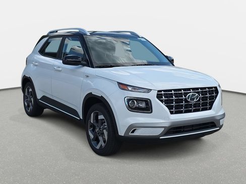 New 2026 Hyundai Venue SEL FWD image 3