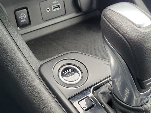 Used 2024 Nissan Sentra S FWD image 30