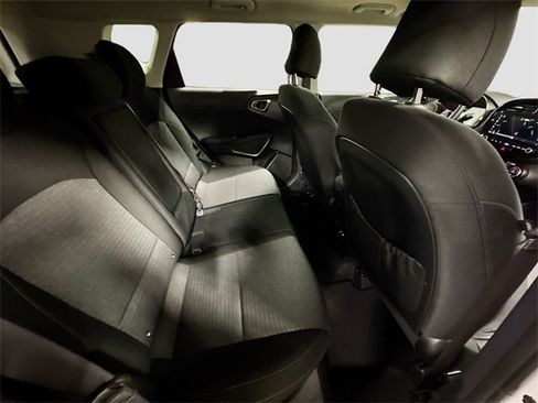 Used 2023 Kia Soul EX image 28