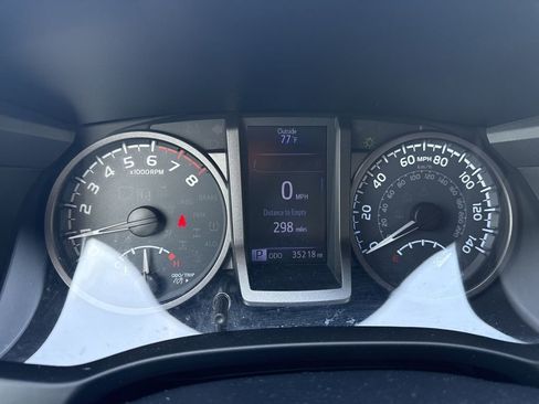 Used 2019 Toyota Tacoma TRD Off-Road image 4