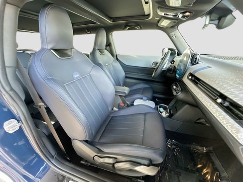 Certified 2025 MINI Cooper S image 27