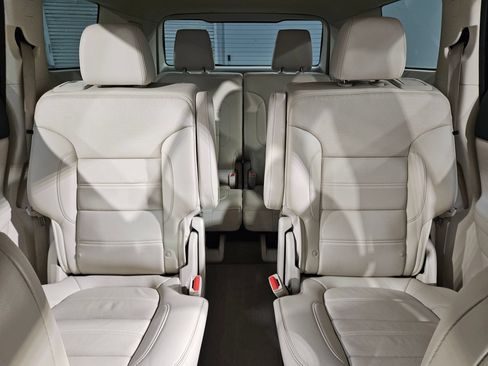 Used 2023 GMC Acadia Denali AWD/4WD image 13