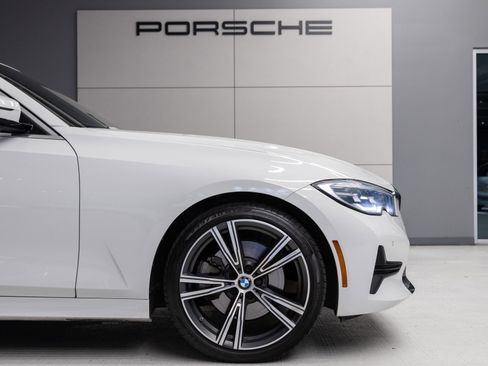 Used 2022 BMW 330i Sedan w/ Premium Package image 11