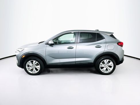 Used 2025 Buick Encore GX Preferred AWD/4WD image 4