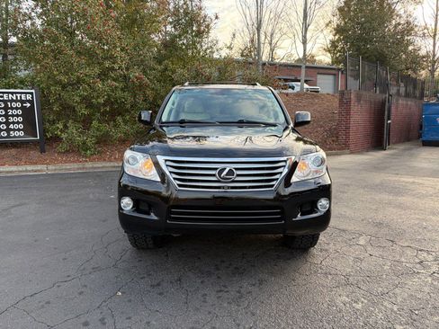 Used 2011 Lexus LX 570 4WD w/ Luxury Pkg image 10