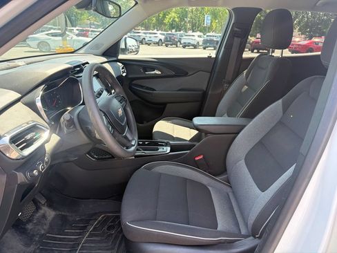 Used 2023 Chevrolet TrailBlazer LT w/ Convenience Package AWD/4WD image 11