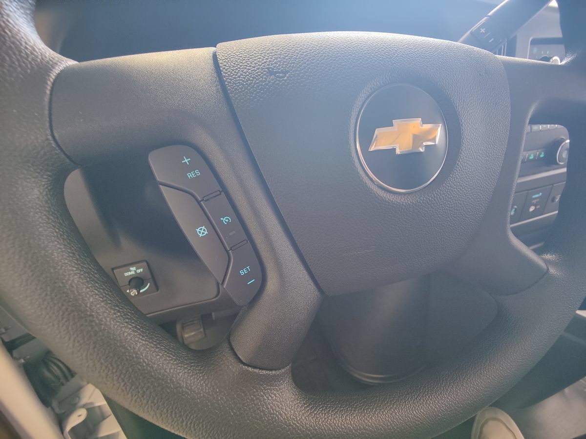 Used 2025 Chevrolet Express 3500 w/ Driver Convenience Package RWD image 41