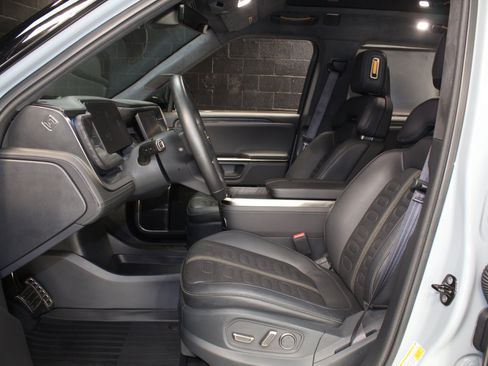 Used 2022 Rivian R1T Adventure AWD/4WD image 48