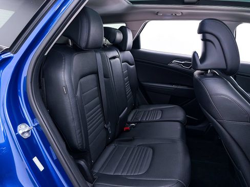 Certified 2025 Kia Sportage SX AWD/4WD image 38