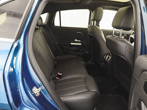 Used 2025 Mercedes-Benz GLA 250 GLA 250 image 36