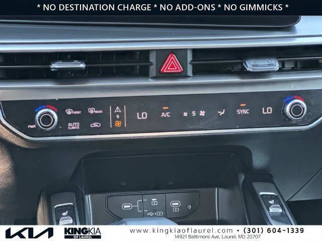 Used 2025 Kia Sorento S AWD/4WD image 5