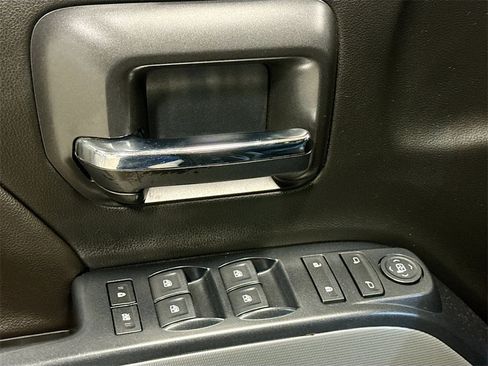 Used 2018 Chevrolet Silverado 1500 LT w/ All Star Edition image 19