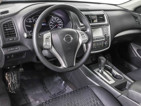 Used 2017 Nissan Altima 2.5 S w/ Power Driver Seat Package FWD image 5