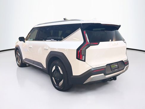 Used 2024 Kia EV9 Wind AWD/4WD image 5