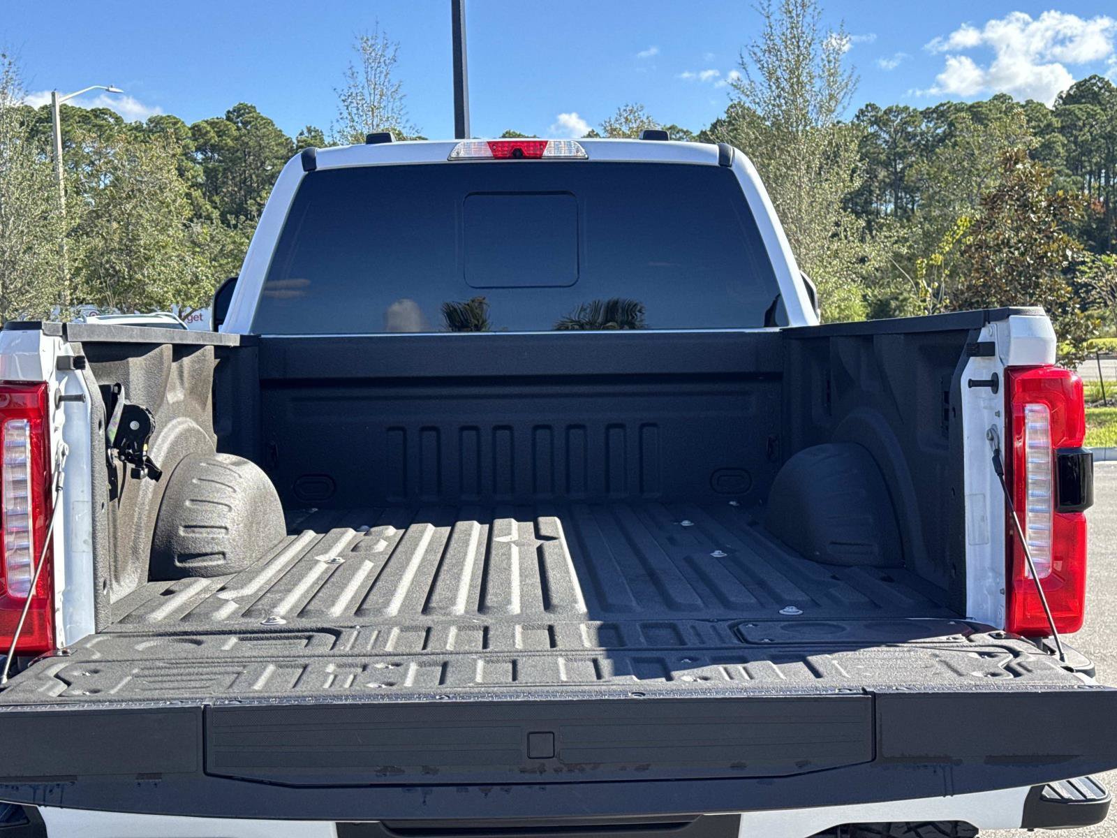 Used 2024 Ford F250 XL w/ STX Appearance Package AWD/4WD image 5