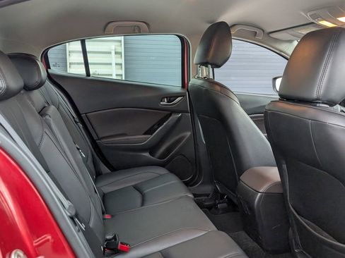 Used 2018 MAZDA MAZDA3 Touring image 18