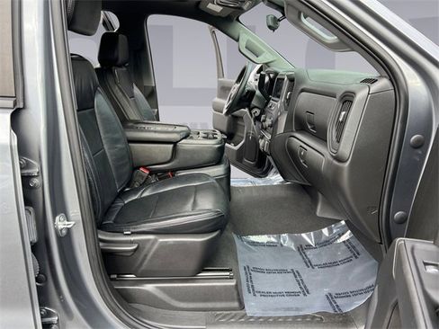 Used 2022 Chevrolet Silverado 1500 Custom w/ Safety Confidence Package image 17