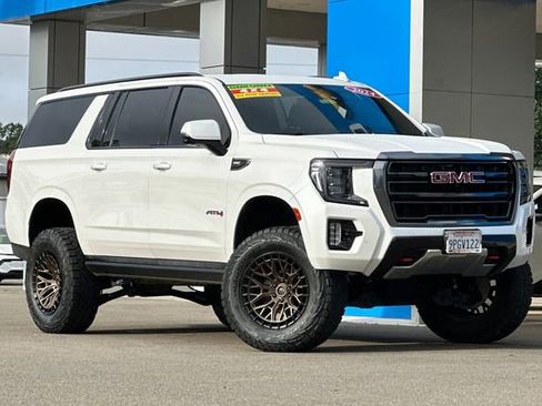 Used 2024 GMC Yukon XL AT4 w/ Technology Package AWD/4WD image 2