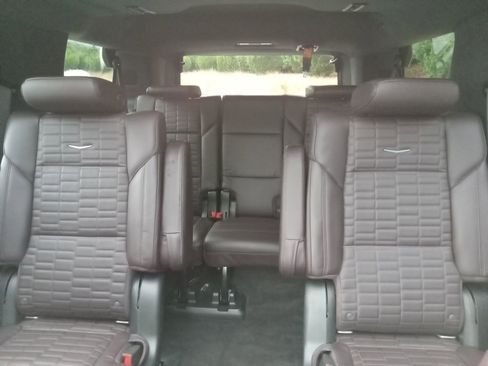 Used 2021 Cadillac Escalade Sport Platinum image 21