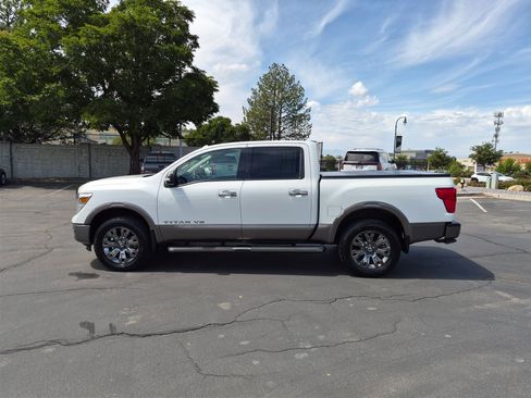 Used 2018 Nissan Titan Platinum Reserve w/ Platinum Utility Package AWD/4WD image 9