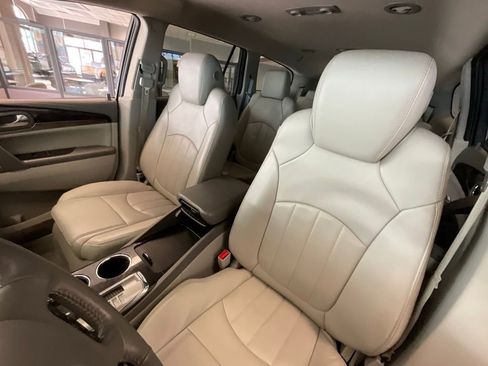 Used 2016 Buick Enclave Leather w/ Trailering Package image 10