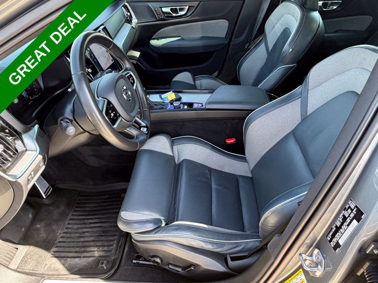 Used 2020 Volvo V60 T6 R-Design FWD image 28