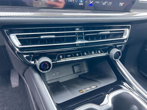 New 2026 Chevrolet Traverse High Country image 16