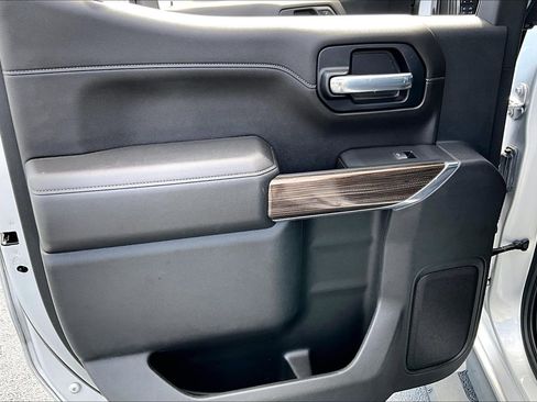 Used 2020 Chevrolet Silverado 1500 LT Trail Boss image 12