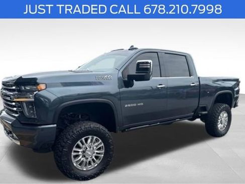 Used 2020 Chevrolet Silverado 2500 High Country w/ Technology Package AWD/4WD image 1