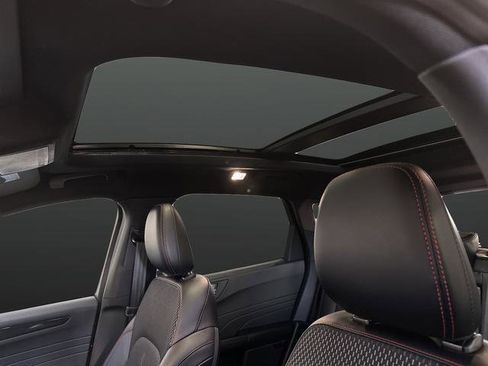 Used 2024 Ford Escape ST-Line w/ Tech Pack #1 image 7