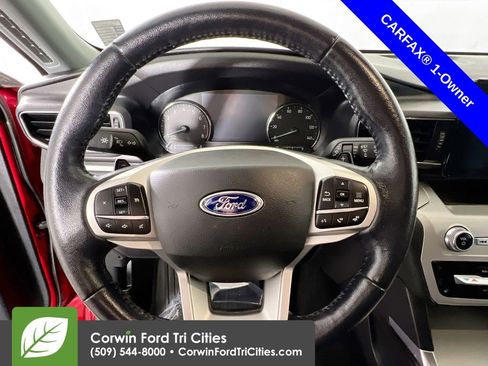Used 2021 Ford Explorer XLT w/ Equipment Group 202A image 8