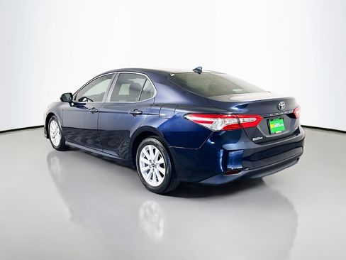 Used 2019 Toyota Camry LE FWD image 7