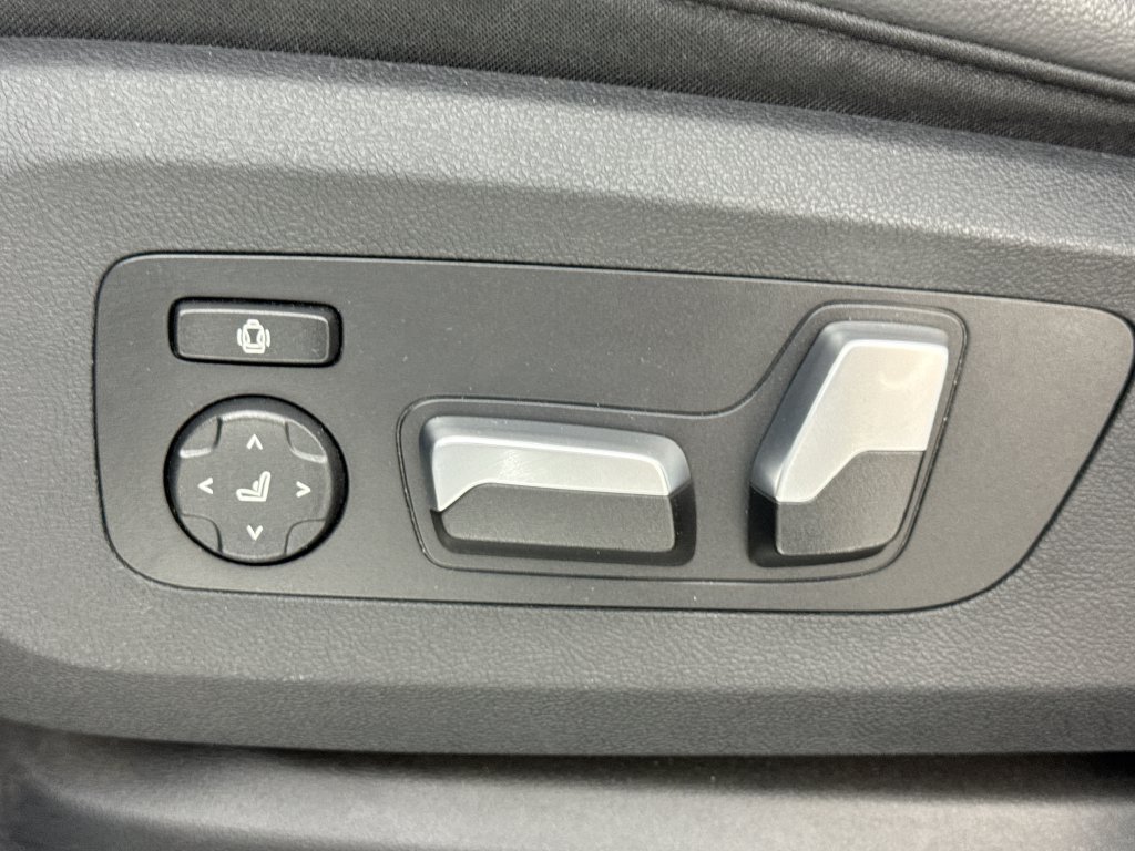 Used 2021 BMW X6 xDrive40i AWD/4WD image 21