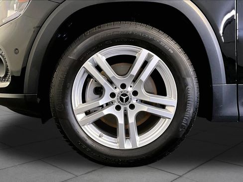 Used 2023 Mercedes-Benz GLB 250 4MATIC image 11