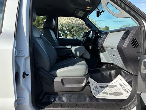 Used 2015 Ford F250 XL w/ Power Equipment Group image 28