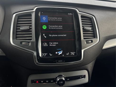 Used 2021 Volvo XC90 T5 Momentum w/ Protection Package image 19