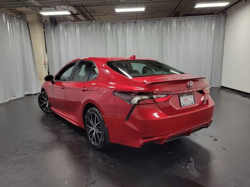Used 2023 Toyota Camry SE AWD/4WD image 6